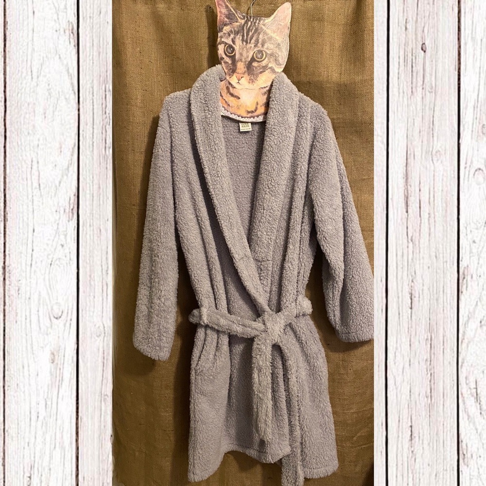 Adrienne Vittadini plush silver robe